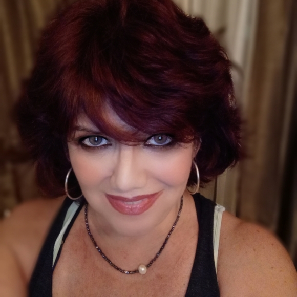 All items from pet free and smoke free environment - Picture 1 of 1